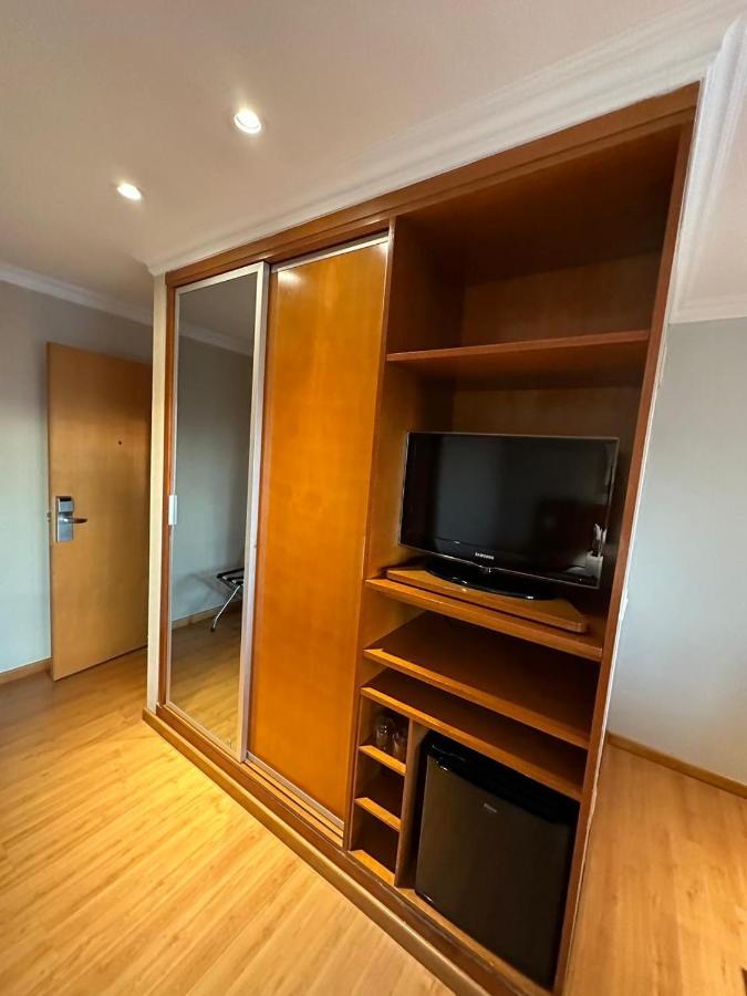 Flat Com Vista Panoramica -15- Na Barra Da Tijuca - Estacionamento Gratuito - Frigobar - Ar Condicionado - Piscina - Academia - Balsa Para Praia Gratis - Varanda - Vista Parcial Mar E Lagoa Rio de Janeiro Ngoại thất bức ảnh
