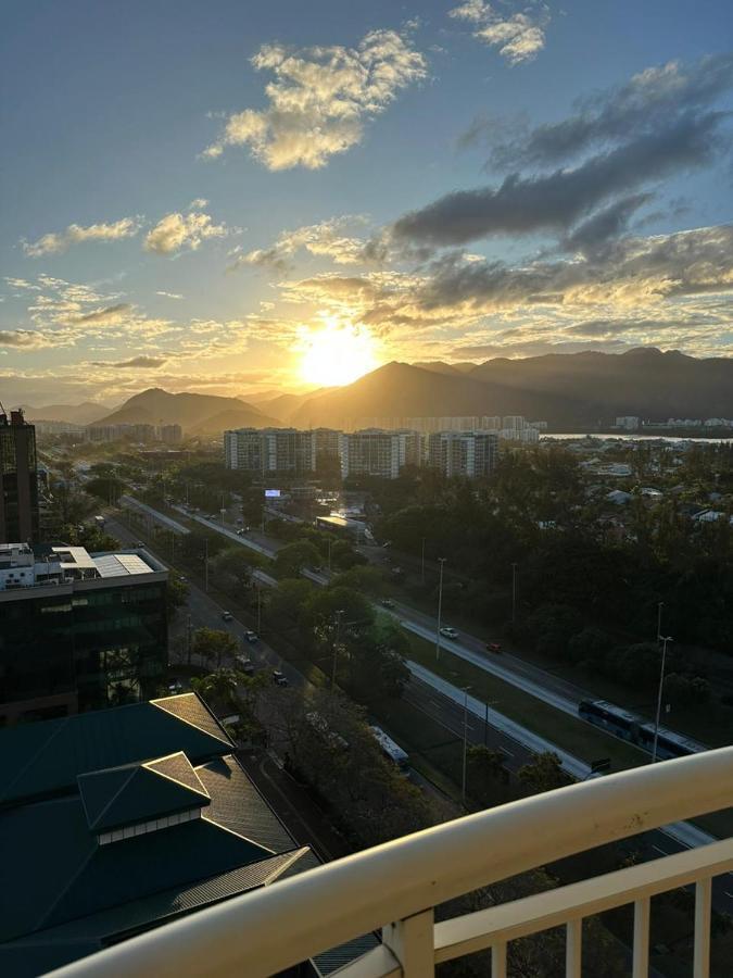 Flat Com Vista Panoramica -15- Na Barra Da Tijuca - Estacionamento Gratuito - Frigobar - Ar Condicionado - Piscina - Academia - Balsa Para Praia Gratis - Varanda - Vista Parcial Mar E Lagoa Rio de Janeiro Ngoại thất bức ảnh