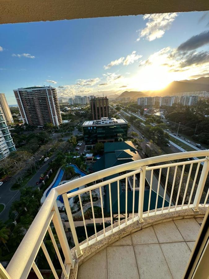 Flat Com Vista Panoramica -15- Na Barra Da Tijuca - Estacionamento Gratuito - Frigobar - Ar Condicionado - Piscina - Academia - Balsa Para Praia Gratis - Varanda - Vista Parcial Mar E Lagoa Rio de Janeiro Ngoại thất bức ảnh