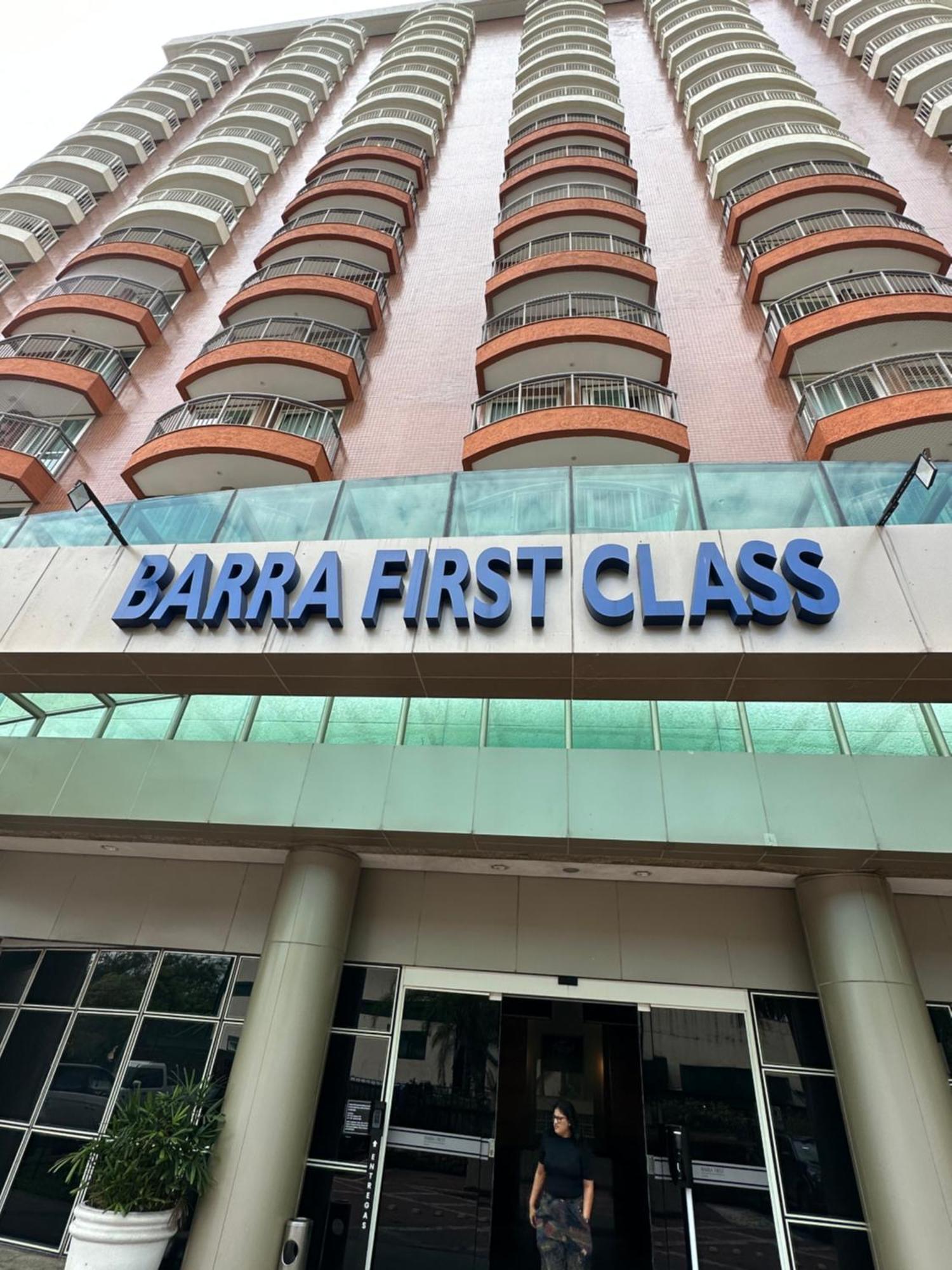 Flat Com Vista Panoramica -15- Na Barra Da Tijuca - Estacionamento Gratuito - Frigobar - Ar Condicionado - Piscina - Academia - Balsa Para Praia Gratis - Varanda - Vista Parcial Mar E Lagoa Rio de Janeiro Ngoại thất bức ảnh