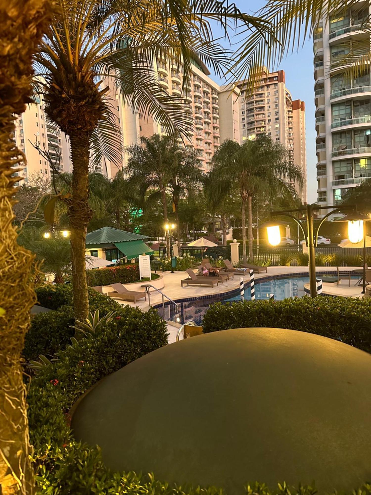 Flat Com Vista Panoramica -15- Na Barra Da Tijuca - Estacionamento Gratuito - Frigobar - Ar Condicionado - Piscina - Academia - Balsa Para Praia Gratis - Varanda - Vista Parcial Mar E Lagoa Rio de Janeiro Ngoại thất bức ảnh